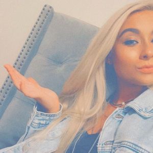 Meet your Posher, Ari